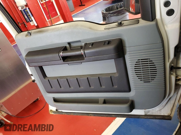 2011 Ford F-250 XL with VIN 1FTBF2B63BEC37432, listed as a IAAI auction lot 42679103 with 136,886 mi miles and . Bid and sale history available at DreamBid. Image 1.