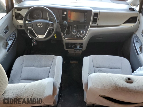 2020 Toyota Sienna LE Auto Access Seat with VIN 5TDKZ3DC2LS081721, listed as a Copart auction lot 63056365 with 67,679 mi miles and Clean title. Bid and sale history available at DreamBid. Image 8.
