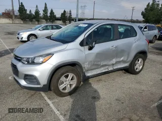2018 Chevrolet Trax LS with VIN KL7CJNSB8JB603061, listed as a Copart auction lot 45344505 with 67,570 mi miles and Salvage Title. Bid and sale history available at carsss.com. Image 1.