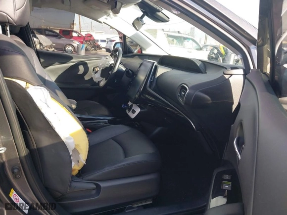 2017 Toyota Prius Prime Plus with VIN JTDKARFP7H3038561, listed as a IAAI auction lot 41266305 with NaN miles. Bid and sale history available at carsss.com. Image 5.