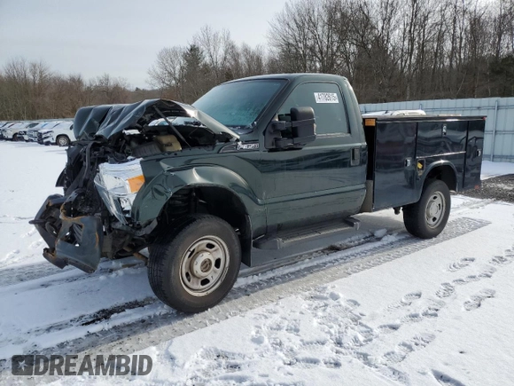 2016 Ford F-350 with VIN 1FDRF3B6XGEC44305, listed as a Copart auction lot 41782615 with 174,301 mi miles and Salvage title. Bid and sale history available at DreamBid. Image 1.