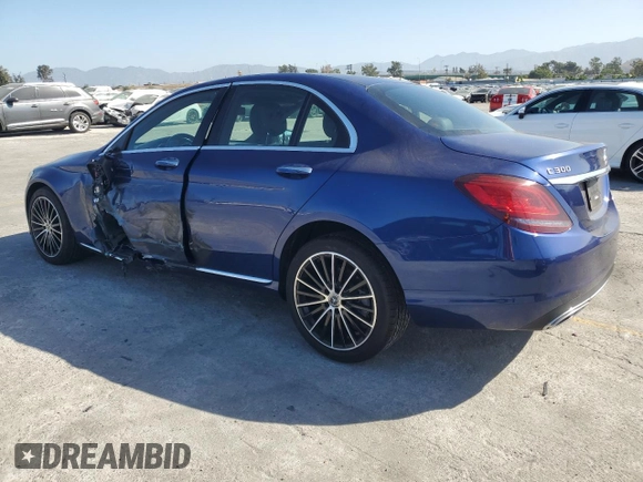 2020 Mercedes-Benz C 300 с VIN WDDWF8DB3LR561527, выставлен на аукционе Copart как лот 56766055 с пробегом 27 056 миль миль и Списание • Salvage title. История ставок и продаж доступна на DreamBid. Изображение 2.