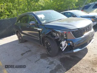 2024 Kia Sorento S z VIN 5XYRL4JC8RG254187, wystawiony jako IAAI lot #42232547 z przebiegiem 23 465 mil mil oraz . Historia ofert i sprzedaży dostępna na DreamBid. Obrazek 1.