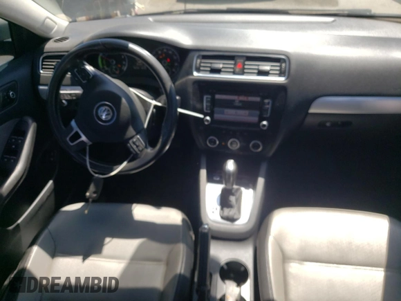 2013 Volkswagen Jetta Hybrid SE с VIN 3VW637AJ3DM238328, выставлен на аукционе Copart как лот 56854715 с пробегом 146 145 миль миль и Списание • Salvage title. История ставок и продаж доступна на DreamBid. Изображение 8.