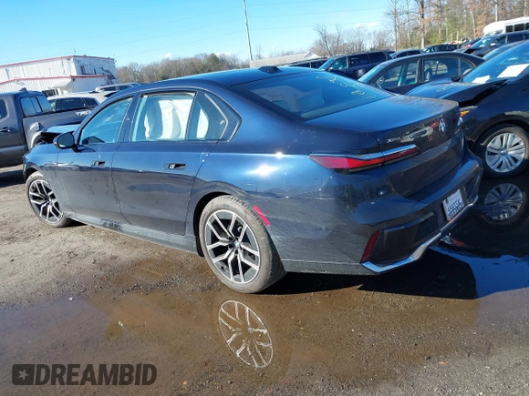 2024 BMW 7 Series with VIN WBA43EH0XRCP19582, listed as a IAAI auction lot 41195408 with Not provided miles and . Bid and sale history available at DreamBid. Image 3.