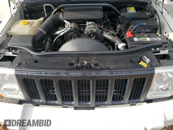 2008 Jeep Commander Sport with VIN 1J8HH48K68C115276, listed as a Copart auction lot 58859035 with 177,233 mi miles and Salvage title. Bid and sale history available at DreamBid. Image 12.