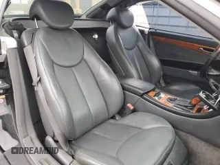 2004 Mercedes-Benz SL 500 z VIN WDBSK75F64F064909, wystawiony jako Copart lot #53129565 z przebiegiem 164 091 mil mil oraz Szkoda całkowita • Salvage title. Historia ofert i sprzedaży dostępna na DreamBid. Obrazek 10.
