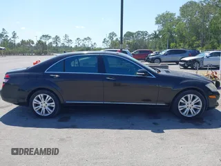 2009 Mercedes-Benz S-Class 5.5L V8 with VIN WDDNG86X19A249859, listed as a IAAI auction lot 42128781 with 136,156 mi miles. Bid and sale history available at carsss.com. Image 13.