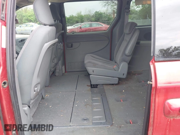 2005 Dodge Caravan SXT with VIN 2D4GP44L35R127086, listed as a IAAI auction lot 42135667 with 78,262 mi miles and . Bid and sale history available at carsss.com. Image 8.