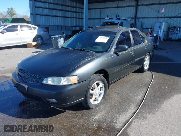 2001 Nissan Altima GXE with VIN 1N4DL01A11C157221, listed as a IAAI auction lot 41702378 with 206,648 mi miles. Bid and sale history available at carsss.com. Image 2.
