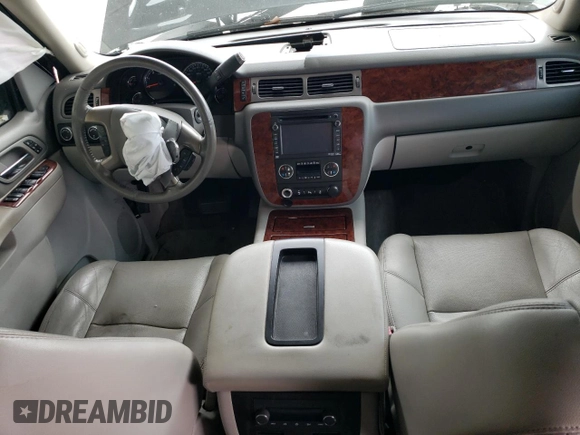 2013 Chevrolet Avalanche LTZ with VIN 3GNTKGE74DG303121, listed as a Copart auction lot 70452564 with 0 mi miles and Salvage Title. Bid and sale history available at carsss.com. Image 8.