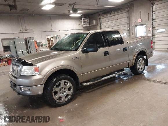 2004 Ford F-150 XLT with VIN 1FTPW14504KD59559, listed as a IAAI auction lot 41671633 with 196,328 mi miles. Bid and sale history available at carsss.com. Image 2.