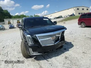 2018 Cadillac Escalade ESV Platinum z VIN 1GYS4KKJXJR360303, wystawiony jako Copart lot #54401285 z przebiegiem 94 802 mil mil oraz Szkody całkowita. Historia ofert i sprzedaży dostępna na DreamBid. Obrazek 15.