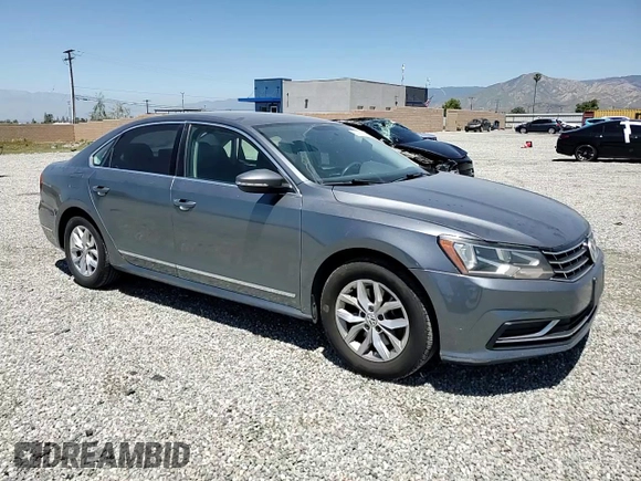 2017 Volkswagen Passat S z VIN 1VWAT7A34HC016349, wystawiony jako Copart lot #56190825 z przebiegiem 88 418 mil mil oraz Szkoda całkowita • Salvage title. Historia ofert i sprzedaży dostępna na DreamBid. Obrazek 13.