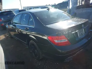 2014 Mercedes-Benz C-Class C 250 Sport with VIN WDDGF4HB6ER320555, listed as a IAAI auction lot 41339486 with 77,886 mi miles. Bid and sale history available at carsss.com. Image 3.