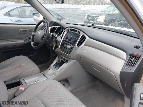2007 Toyota Highlander with VIN JTEHP21A570202470, listed as a IAAI auction lot 41923634 with 302,540 mi miles. Bid and sale history available at carsss.com. Image 5.