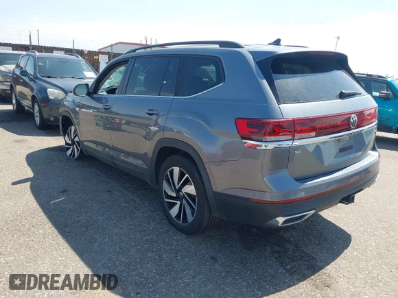2025 Volkswagen Atlas SE with VIN 1V2HR2CA8SC512047, listed as a IAAI auction lot 42666603 with 6,398 mi miles and . Bid and sale history available at DreamBid. Image 3.