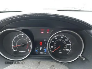 2011 Mitsubishi Outlander SE z VIN JA4JT3AW9BU038039, wystawiony jako IAAI lot #41719564 z przebiegiem 145 369 mil mil oraz . Historia ofert i sprzedaży dostępna na DreamBid. Obrazek 7.