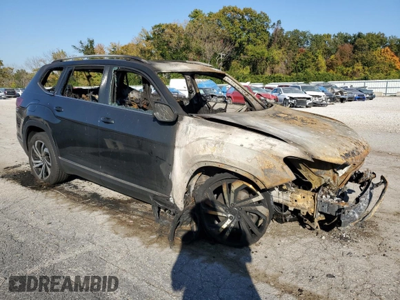 2022 Volkswagen Atlas SEL with VIN 1V2BP2CA6NC509860, listed as a Copart auction lot 77381644 with Not provided miles and Salvage title. Bid and sale history available at DreamBid. Image 4.