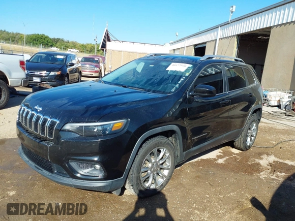 2019 Jeep Cherokee Latitude Plus with VIN 1C4PJLLB3KD223431, listed as a IAAI auction lot 40377530 with 123,575 mi miles. Bid and sale history available at carsss.com. Image 17.