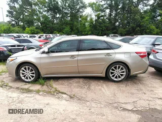 2013 Toyota Avalon XLE z VIN 4T1BK1EB6DU065481, wystawiony jako IAAI lot #42299194 z przebiegiem 220 763 mil mil oraz . Historia ofert i sprzedaży dostępna na DreamBid. Obrazek 14.