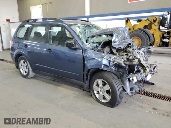 2011 Subaru Forester X z VIN JF2SHABC0BH717387, wystawiony jako Copart lot #56250145 z przebiegiem Nie podano mil oraz Szkoda całkowita • Salvage title. Historia ofert i sprzedaży dostępna na DreamBid. Obrazek 4.