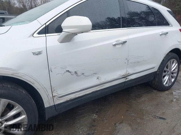 2017 Cadillac XT5 Platinum AWD with VIN 1GYKNFRS1HZ172301, listed as a IAAI auction lot 41847790 with 132,314 mi miles. Bid and sale history available at carsss.com. Image 6.