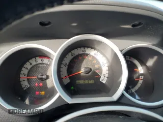 2014 Toyota Tacoma PreRunner with VIN 3TMJU4GN3EM163067, listed as a Copart auction lot 41582155 with 101,971 mi miles and Salvage Title. Bid and sale history available at DreamBid. Image 9.