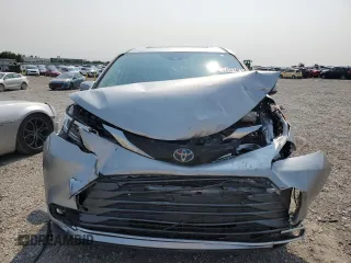 2022 Toyota Sienna Limited with VIN 5TDZRKEC4NS129438, listed as a Copart auction lot 59121405 with 42,756 mi miles and Salvage title. Bid and sale history available at DreamBid. Image 5.
