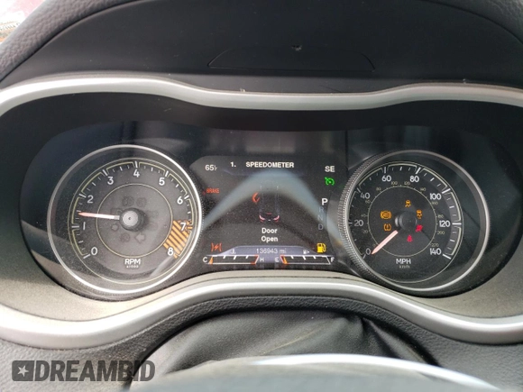 2014 Jeep Cherokee Trailhawk z VIN 1C4PJMBS2EW100476, wystawiony jako Copart lot #55130035 z przebiegiem 136 943 mil mil oraz Szkoda całkowita • Salvage title. Historia ofert i sprzedaży dostępna na DreamBid. Obrazek 9.