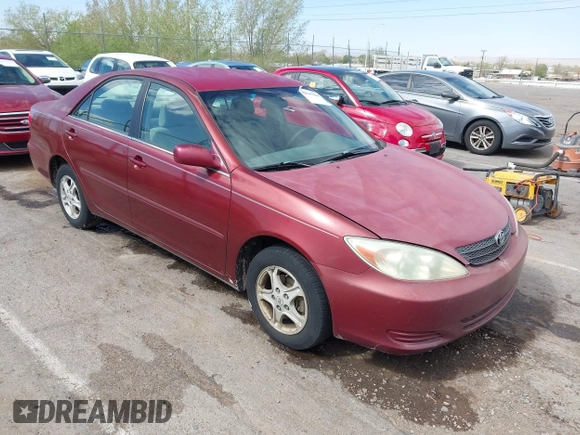 2004 Toyota Camry LE z VIN 4T1BE30K74U364617, wystawiony jako IAAI lot #42046280 z przebiegiem 150 659 mil mil oraz . Historia ofert i sprzedaży dostępna na DreamBid. Obrazek 1.