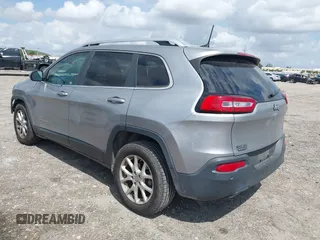 2017 Jeep Cherokee Latitude with VIN 1C4PJLCB9HW660797, listed as a IAAI auction lot 42024301 with 92,150 mi miles and . Bid and sale history available at carsss.com. Image 3.