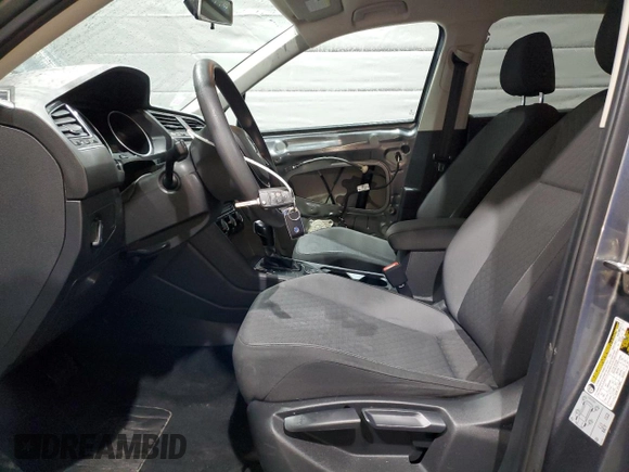 2019 Volkswagen Tiguan S z VIN 3VV0B7AX4KM026679, wystawiony jako Copart lot #49589295 z przebiegiem 80 971 mil mil oraz Szkoda całkowita • Salvage title. Historia ofert i sprzedaży dostępna na DreamBid. Obrazek 7.