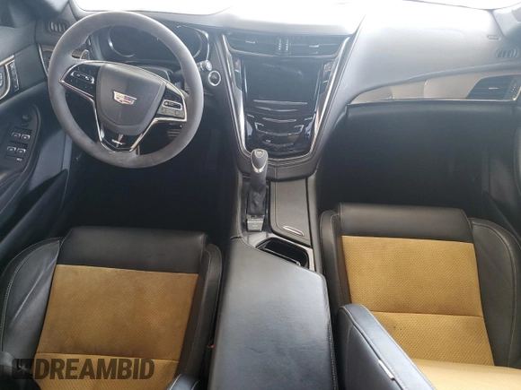 2019 Cadillac CTS-V z VIN 1G6A15S65K0126084, wystawiony jako Copart lot #70317924 z przebiegiem Nie podano mil oraz Nie do naprawy. Historia ofert i sprzedaży dostępna na DreamBid. Obrazek 8.