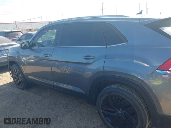 2022 Volkswagen Atlas SE with VIN 1V2JE2CA0NC224539, listed as a IAAI auction lot 42003758 with 59,363 mi miles and . Bid and sale history available at DreamBid. Image 15.