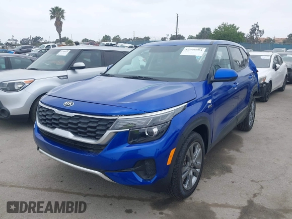 2021 Kia Seltos LX z VIN KNDEPCAA9M7076887, wystawiony jako IAAI lot #42346594 z przebiegiem 39 497 mil mil oraz . Historia ofert i sprzedaży dostępna na DreamBid. Obrazek 17.