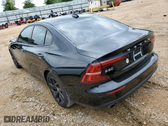 2020 Volvo S60 Momentum with VIN 7JR102FKXLG037045, listed as a Copart auction lot 62128913 with 38,002 mi miles. Bid and sale history available at carsss.com. Image 2.