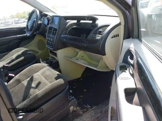2017 Dodge Grand Caravan SE with VIN 2C4RDGBG1HR558827, listed as a IAAI auction lot 42020782 with Not Provided miles and . Bid and sale history available at DreamBid. Image 5.