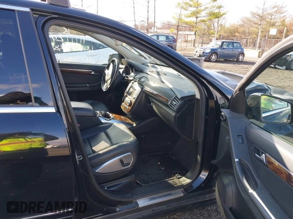 2011 Mercedes-Benz R 350 with VIN 4JGCB6FE1BA130049, listed as a IAAI auction lot 41402227 with 155,557 mi miles and . Bid and sale history available at DreamBid. Image 5.