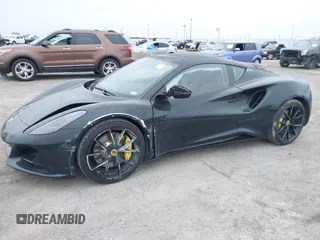 2024 Lotus Emira First Edition z VIN SCCLEKAXXRHA12761, wystawiony jako IAAI lot #41493599 z przebiegiem 10 949 mil mil oraz . Historia ofert i sprzedaży dostępna na DreamBid. Obrazek 6.