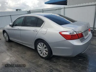 2014 Honda Accord Sedan EX-L with VIN 1HGCR2F88EA066682, listed as a Copart auction lot 71358384 with 152,489 mi miles and Clean Title. Bid and sale history available at carsss.com. Image 2.
