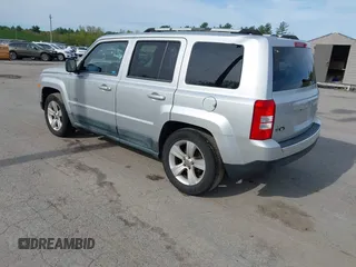 2011 Jeep Patriot Latitude X with VIN 1J4NF4GB6BD202592, listed as a IAAI auction lot 42228199 with 124,484 mi miles and . Bid and sale history available at DreamBid. Image 3.