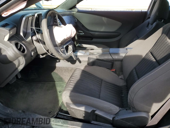 2015 Chevrolet Camaro LS z VIN 2G1FB1E38F9266712, wystawiony jako Copart lot #49411925 z przebiegiem 82 903 mil mil oraz Szkoda całkowita • Salvage title. Historia ofert i sprzedaży dostępna na DreamBid. Obrazek 7.