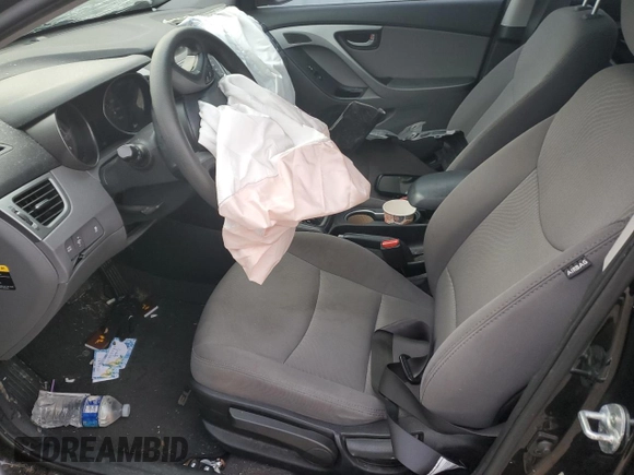 2015 Hyundai Elantra SE z VIN 5NPDH4AE4FH617845, wystawiony jako Copart lot #84423864 z przebiegiem Nie podano mil oraz Nie do naprawy. Historia ofert i sprzedaży dostępna na DreamBid. Obrazek 7.