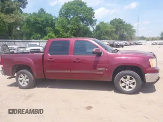 2008 GMC Sierra 1500 SLE1 z VIN 2GTEC130781219570, wystawiony jako IAAI lot #42040864 z przebiegiem 277 819 mil mil oraz . Historia ofert i sprzedaży dostępna na DreamBid. Obrazek 13.
