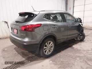 2017 Nissan Rogue Sport SL with VIN JN1BJ1CR9HW103497, listed as a IAAI auction lot 40783924 with 93,217 mi miles. Bid and sale history available at carsss.com. Image 4.