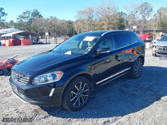 2016 Volvo XC60 T6 Drive-E with VIN YV449MDK0G2825672, listed as a IAAI auction lot 41351214 with 140,633 mi miles. Bid and sale history available at carsss.com. Image 6.