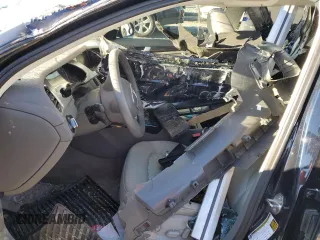 2011 Audi A4 Premium Plus z VIN WAUWFAFL7BA126771, wystawiony jako Copart lot #84590024 z przebiegiem Nie podano mil oraz Szkoda całkowita • Salvage title. Historia ofert i sprzedaży dostępna na DreamBid. Obrazek 7.