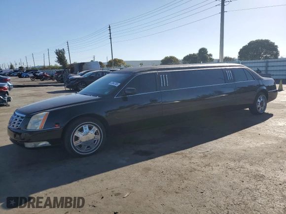 2006 Cadillac DTS Professional z VIN 1GEEH96Y26U550387, wystawiony jako Copart lot #47643785 z przebiegiem 225 562 mil mil oraz Tytuł czysty. Historia ofert i sprzedaży dostępna na DreamBid. Obrazek 1.