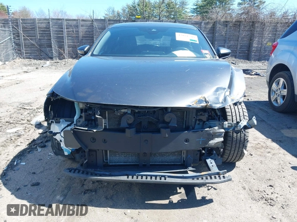 2021 Mazda 3 Select z VIN JM1BPAKL0M1321246, wystawiony jako IAAI lot #42031709 z przebiegiem 87 700 mil mil oraz . Historia ofert i sprzedaży dostępna na DreamBid. Obrazek 13.